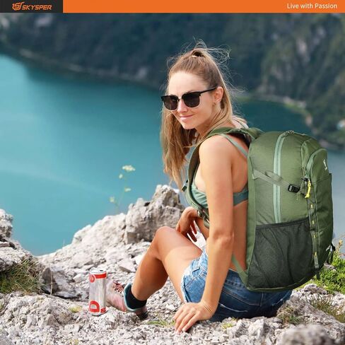 حقيبة ظهر SKYSPER للمشي لمسافات طويلة سعة 30 لتر خفيفة الوزن وقابلة للتعبئة أثناء السفر حقيبة نهارية مقاومة للماء للمشي لمسافات طويلة للنساء والرجال (ArmyGreen) in Kuwait