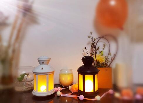 فوانيس زخرفية عتيقة تعمل بالبطارية LED، مع مؤقت 6 ساعات، داخلي/خارجي، فوانيس صغيرة ديكور لعيد الميلاد، أسود-قطعة واحدة in Kuwait