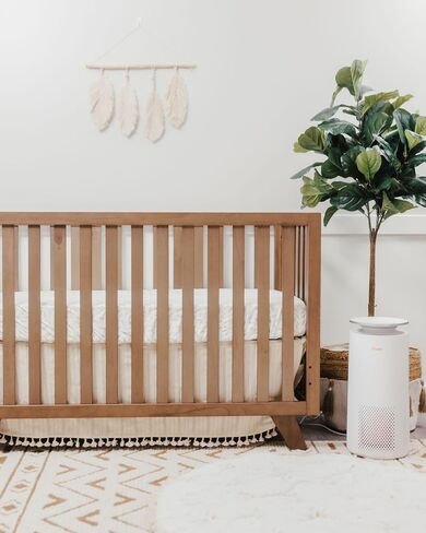 تنورة سرير أطفال من Crane Baby Wrap حول سرير الأطفال، تنورة سرير قطنية لحضانة الأولاد والبنات، أبيض، 28 بوصة عرض × 52 بوصة ارتفاع × 8 بوصة عمق in Kuwait