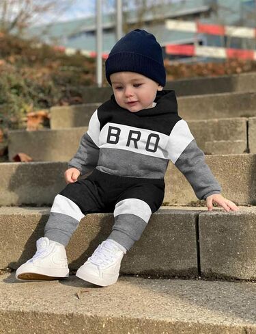 ملابس أطفال أولادي من Tomolant بأكمام طويلة، سويت شيرت بقلنسوة مطبوع عليه حروف + سروال مرقع قطعتين ملابس خريف وشتاء in Kuwait