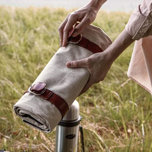 اوليز بطانية نزهة مع حزام حمل - سجادة نزهة خارجية مقاومة للماء - بطانية كبيرة جدًا قابلة للطي in Kuwait