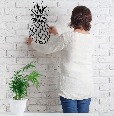 Apanda Metal Pineapple Wall Decor, Tropical Pineapple Art Wall Hanging Home Outdoor Decorations for Kitchen Bathroom Bedroom and Living Room (Black) in Saudi Arabia