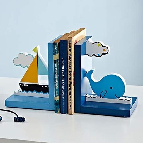 a Pair of Wooden Red and Blue Robot Bookends, Children's Room Decor. in Kuwait