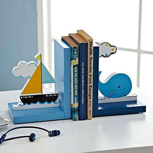 a Pair of Wooden Red and Blue Robot Bookends, Children's Room Decor. in Kuwait