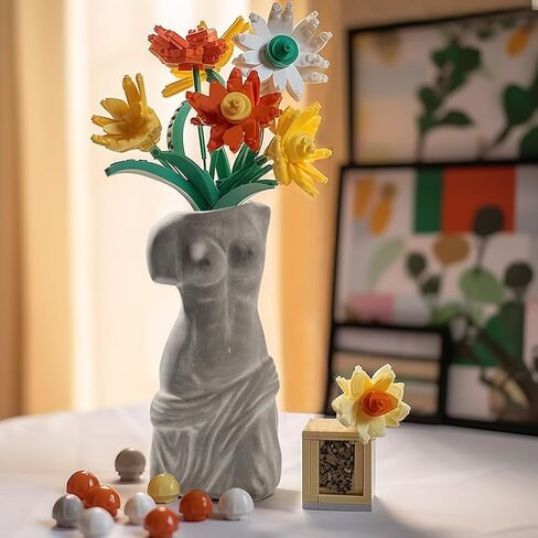 مزهرية زهرة سيراميك بيضاء من ComSaf للديكور، مزهرية وجه على شكل أنثى على الطراز الحديث، مزهرية زهرة فريدة لديكور غرفة المعيشة المنزلية والمكتب - نوع الوجه A in Kuwait