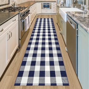 سجادة Aoczes Buffalo Plaid Runner مقاس 3 × 10 أقدام باللونين الأزرق الداكن والأبيض سجادة عداء مربعة من القطن منسوجة يدويًا لأرضية المزرعة سجاد قابل للغسل للممر/المطبخ/الغسيل/غرفة النوم/غرفة المعيشة
