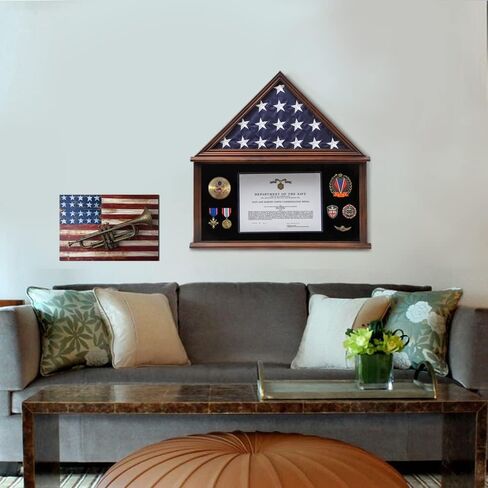 Zmiky علم الدفن الكبير وحقيبة عرض العملات المعدنية للتحدي العسكري، خزانة خشبية صلبة تناسب علم 5 × 9.5 مطوية، قابلة للإزالة، 2 أرفف أخاديد وحقيبة عرض علم قابلة للقفل مع حامل شهادة، جوز in Kuwait