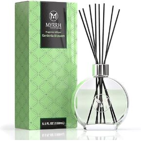 Apple Cinnamon Scented Reed Diffuser Set with 8 Rattan Diffuser Sticks, 150 ml, All Natural Air Freshener, Long-Lasting Diffusers at Home, MyrrhUSA