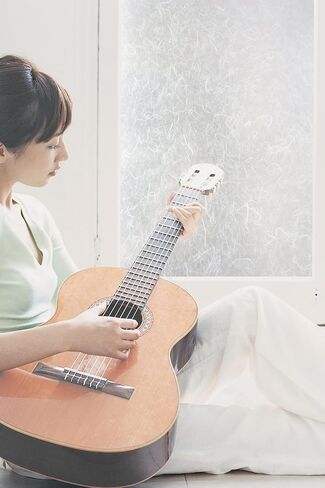 ورق أرز آرتسكيب كبير | نافذة فيلم الخصوصية نمط الزجاج محكم | غير لاصق وحماية من الأشعة فوق البنفسجية | سهل التطبيق وقابل للإزالة | 36 × 72 بوصة | صنع فى أمريكا in Kuwait