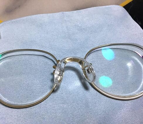 وسادات أنف للنظارات من NLQHOPTS، 5 أزواج من وسادات جسر الأنف المصنوعة من السيليكون الناعم، برغي مضاد للانزلاق في حزام جسر الأنف، وسادات أنف على شكل حرف U لجسر السرج مع براغي ومفك براغي صغير (كبير) in Kuwait