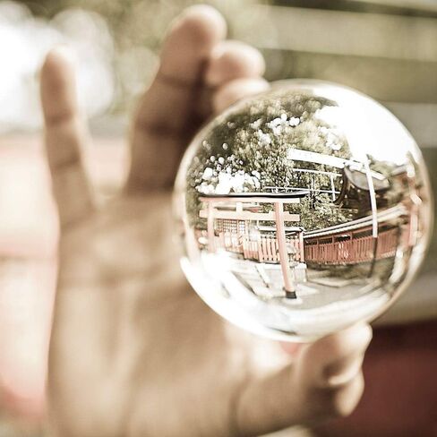 كرة كريستال شفافة بقطر 3 بوصة (80 مم) مع حامل كريستال K9 دعامة كريستال لفينج شوي ديفيشن لحفلات الزفاف والمكاتب in Kuwait