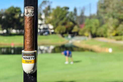 Ninety Degree Wedge The Magnetic Cigar Holder – Black/White in Kuwait