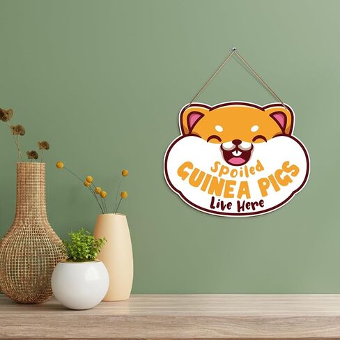 خنازير غينيا المدللة تعيش هنا، لافتة خشبية للباب الأمامي، علامة منزلية، علامة تعليق خشبية جميلة لخنازير غينيا المدللة، ديكور فني جداري ريفي لتزيين المنزل in Kuwait