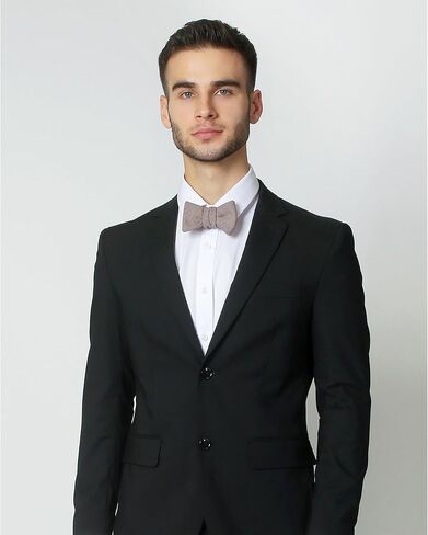Jacob Alexander Men's Wool Blend Herringbone Traditional Freestyle Self-Tie Bow Tie in Saudi Arabia