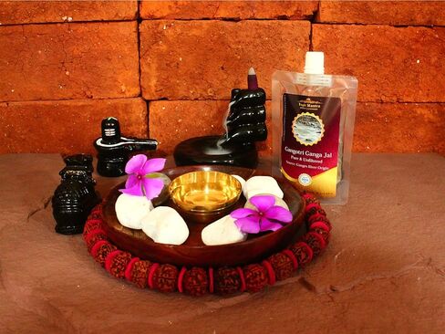 يوجيك مانترا جانجوتري جانجا جال (100 مل من ماء جانجاجال النقي والطبيعي وغير المفلتر) مصدر الماء المقدس في نهر الجانج جانجوتري دهام، أوتارانتشال. حفل بوجا المقدس المقدس غريها برافيش مياه جبل الهيمالايا. in Kuwait