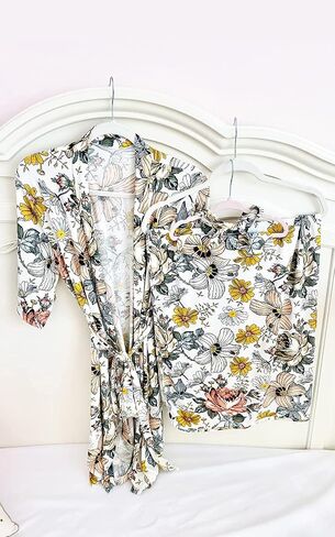Baybou Robe Swaddle Set Matching Mommy and Me Set Baby Girl Swaddle Blanket Gift 5-Piece Set Hospital Robe Vintage Flora S/M in Saudi Arabia