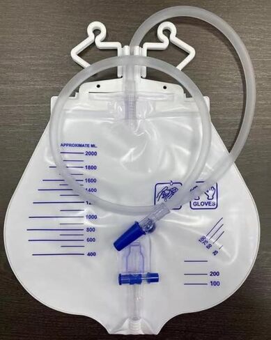 حقيبة تصريف بولية من لايف في مع غرفة مضادة للارتجاع، 2000 مل مع خطاف مزدوج للصرف 48 بوصة، صمام مخرج T-Tap (عبوتان) in Kuwait