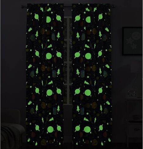 الصفحة الرئيسية لـ VCNY | مجموعة في الفضاء | زوج ستائر Glow in The Dark Rod Pocket للأطفال، مقاس 96.5 سم × 84 سم، متعدد الألوان، أزرق in Kuwait