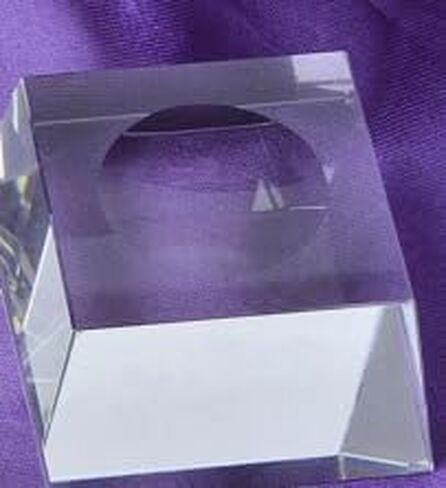 VEdusa 1Pc Clear Square Crystal Ball Stand, 35 mm Clear Crystal Ball Base Decorative Balls Decorative Accessories for Display 60 mm to 90 mm Crystal Balls, Marbles in Kuwait