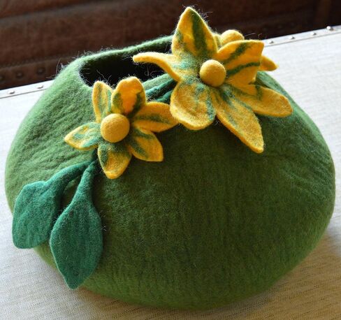 Earthtone Solutions Cat Cave Bed, Unique Green Handmade Felted Wool, Large Covered and Cozy, Also Perfect for Kittens, Original Cat Caves, (Emerald Haven) in Kuwait