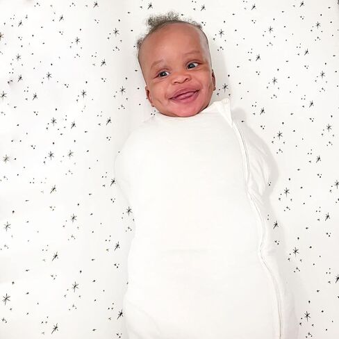 قماط لحاف Happiest Baby Sleepea - بطانية قماط أطفال مصنوعة من القطن العضوي بنسبة 100% - صممها الطبيب لتعزيز نمو الورك الصحي (عاجي، مقاس XL) in Kuwait