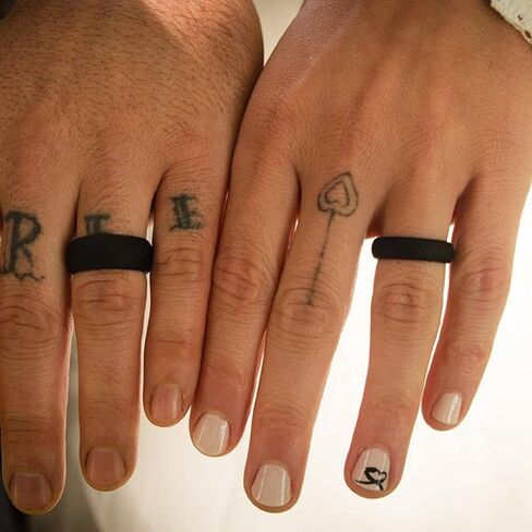 AERA Silicone Wedding Ring Band for Women - Thin, Breathable, Classic Design Rubber Ring (Size 4-9) in Kuwait