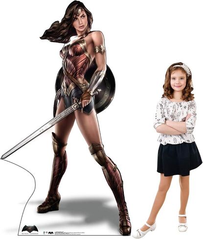 Cardboard People Wonder Woman بالحجم الطبيعي قطع الورق المقوى - باتمان الخامس سوبرمان: فجر العدالة (2016) in Kuwait