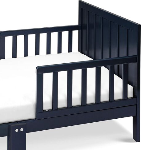 Carter's by DaVinci Benji Toddler Bed in Grey in Kuwait