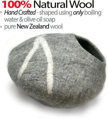 كهف القطط iPrimio 100% من الصوف الطبيعي الصديق للبيئة مقاس 40 سم - لباد مصنوع يدويًا على شكل ممتاز - يجعل بيت القطط المغطى رائعًا وسريرًا للقطط والقطط الصغيرة - لمخبأ داخلي مريح - سرير متوسط ​​الحجم ناعم بغطاء للرأس in Kuwait