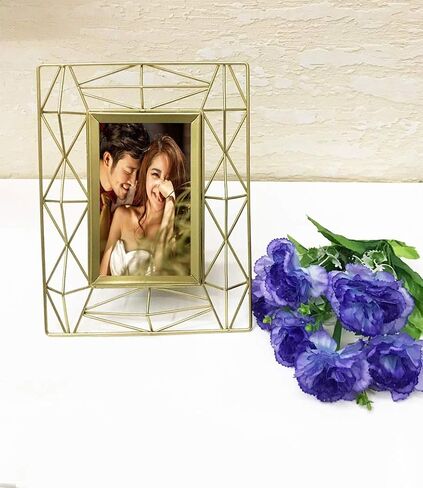 YIFONTIN Picture Frame 4x6 Stand Photo Display Frame Iron Metal for Desk or Dresser, Gold. in Saudi Arabia