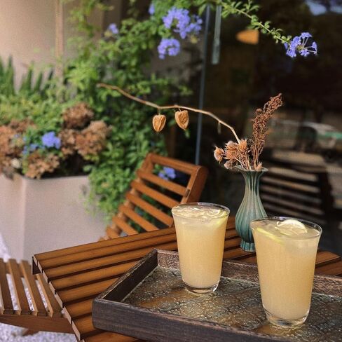 Vintage Wood Serving Tray, Rustic Farmhouse Serving Tray with Wooden Frame and Textured Glass Base, Rectangular Ottoman Tray, Decorative Tray for Coffee Table, Countertop, Dining Table, 12.6" x 7.9" in Kuwait