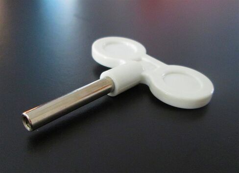 اوديساي اونلاين مفتاحان لف على شكل فراشة لصندوق الموسيقى، مفتاح أبيض كبير للحركة الموسيقية - مفتاح رياح سهل - - مفتاحين طويلين للغاية - - أذني ماوس - مفتاح لصندوق الموسيقى - - مفتاح صندوق الموسيقى in Kuwait