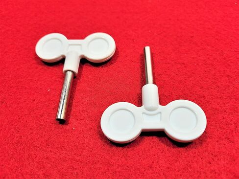 اوديساي اونلاين مفتاحان لف على شكل فراشة لصندوق الموسيقى، مفتاح أبيض كبير للحركة الموسيقية - مفتاح رياح سهل - - مفتاحين طويلين للغاية - - أذني ماوس - مفتاح لصندوق الموسيقى - - مفتاح صندوق الموسيقى in Kuwait