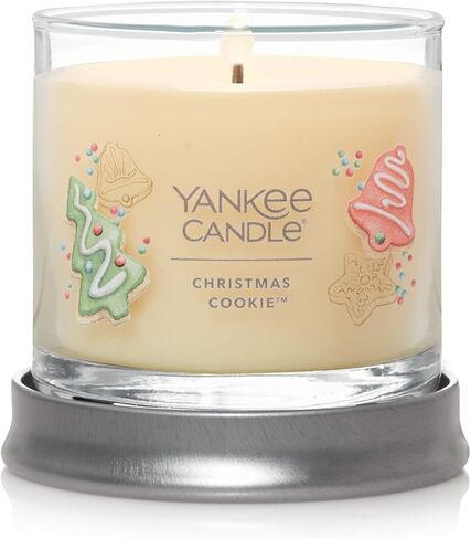 Yankee Candle Balsam & Cedar Scented, Signature 4.3oz Small Tumbler Single Wick Candle, Over 20 Hours of Burn Time, Christmas | Holiday Candle in Kuwait