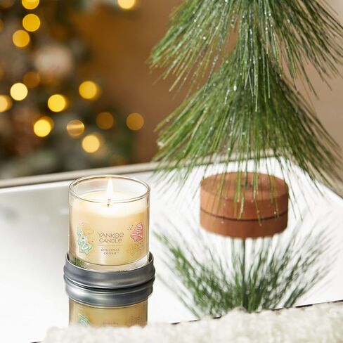 Yankee Candle Balsam & Cedar Scented, Signature 4.3oz Small Tumbler Single Wick Candle, Over 20 Hours of Burn Time, Christmas | Holiday Candle in Kuwait