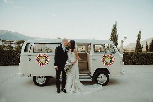 إكليل إكليل على شكل قلب من SISJULY إكليل فني عتيق لمحاكاة زهور الورد لتزيين المنزل ونبيذ أحمر (14 بوصة، قلب) in Kuwait