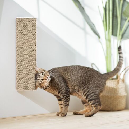 عمود خدش مثبت على الحائط من xympo، أداة خدش مثلثة للقطط، أداة خدش من الورق المقوى مع دعامة معدنية in Kuwait