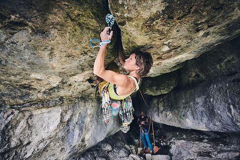 Wild Country Friends Rock Climbing Cams - Lightweight, Active Protection for Trad & Alpine Climbing in Saudi Arabia