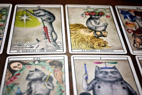 Fournier Tarot Cats by Ana Juan (1044658) in Kuwait