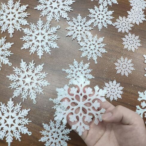 36 قطعة من الحلي البلاستيكية ندفة الثلج، أحجام متنوعة لامعة بيضاء بريق ندفة الثلج عيد الميلاد زينة زينة معلقة لتزيين عيد الميلاد والحرف والزفاف والزخرفة in Kuwait