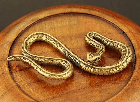 DMtse Chinese Feng Shui Brass Mini Antique Snake Statue Ornaments Meditation Serene Statue Figurine for Animal Sculpture Collectibles in Saudi Arabia