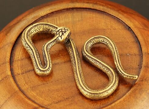 DMtse Chinese Feng Shui Brass Mini Antique Snake Statue Ornaments Meditation Serene Statue Figurine for Animal Sculpture Collectibles in Saudi Arabia