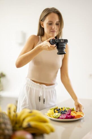 Nikon Z 30 w/NIKKOR Z DX 16-50mm Lens Vlogger Kit (International Model) (Renewed) in Saudi Arabia