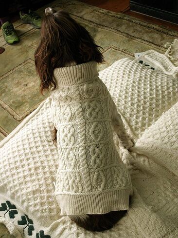 معطف أران كرافتس دوج الأيرلندي من الصوف الناعم بأزرار للكلاب (R4523-S-NAT) in Kuwait