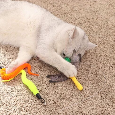 مجموعة ألعاب ريش القطط من POPETPOP - عصا دعابة تفاعلية قابلة للسحب مع 12 عبوة من الريش والديدان وصيد اليعسوب للقطط والقطط in Kuwait