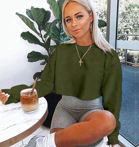 Kyerivs Casual Crop Sweatshirt for Women Crewneck Cropped Shirts Workout Long Sleeve Crop Tops in Kuwait