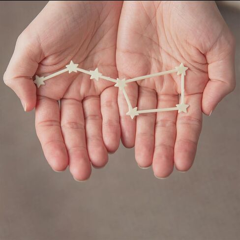 Happy Hippo 444 يتوهج في النجوم المظلمة للسقف مع القمر الإضافي والأرض وزحل وكوكبة Big Dipper؛ مستلزمات تخزين عيد الميلاد للأطفال، نجوم متوهجة للأطفال in Kuwait