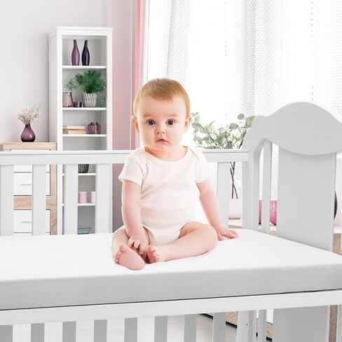 ملاءة سرير أطفال ملائمة مكونة من قطعتين لسرير الأطفال القياسي وفراش الأطفال الصغار، ملاءة أطفال من الألياف الدقيقة فائقة النعومة مقاس 28 × 52 × 8 بوصة (رمادي-أبيض) in Kuwait