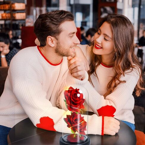 وردة الجمال والوحش - وردة حمراء حريرية في قبة زجاجية مع ضوء سلسلة خرافية، زهور صناعية إلى الأبد، وردة مضيئة، هدية وردة ساحرة لها في عيد الحب وعيد ميلاد الذكرى السنوية للزفاف. in Kuwait