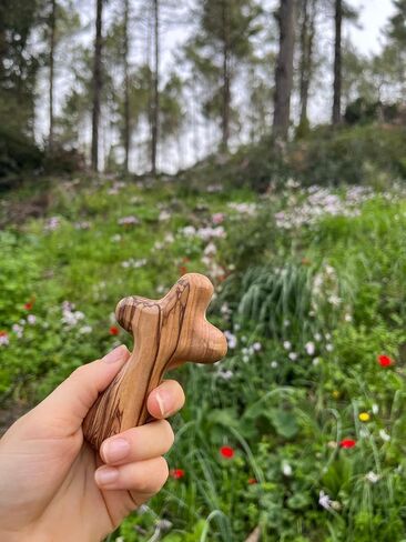 Olive Wood Holding Hand Palm Comfort Cross Holyland - Genuine Product with Certificate of Authenticity - Made by HJW - Perfect Companion for Prayer and Meditation. Perfect to fit in Adult Hand. in Kuwait